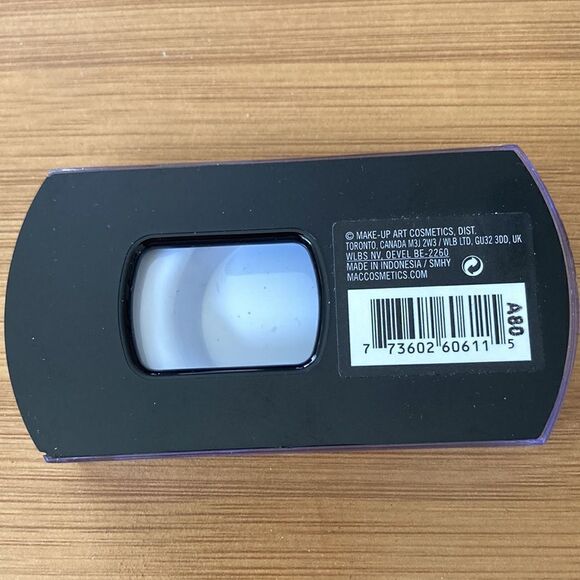 Mac 81 Charmer Lashes - Picture 2 of 2